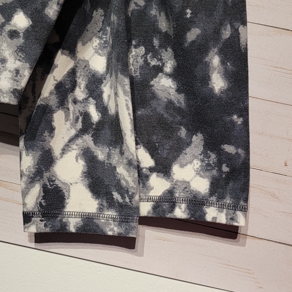 Old navy active balance leggings( go-dry) size small - Picture 6 of 8